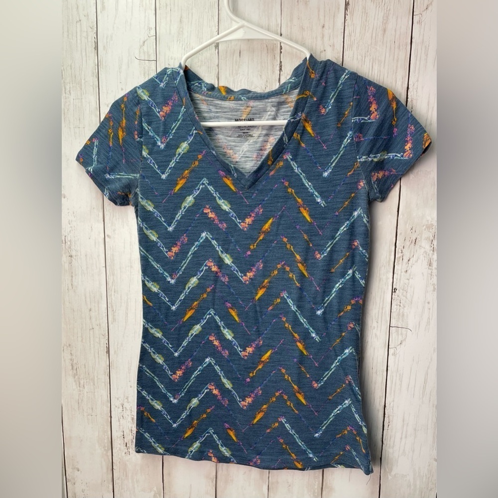 Mossimo Supply Co. Fitted Blue and Green T-Shirt size XS